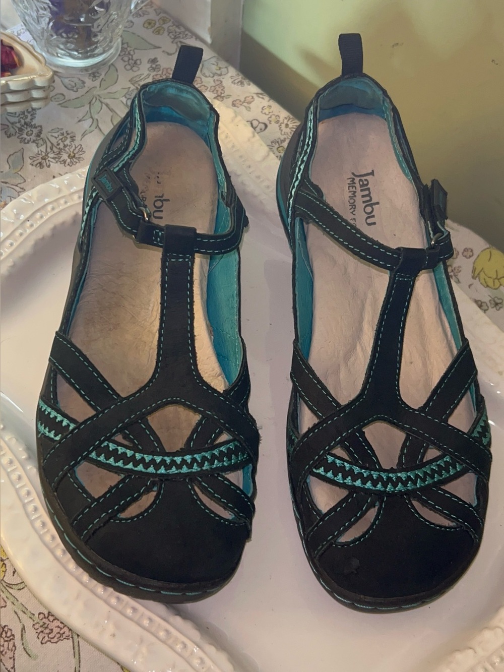 Jambu Charley Blue and Teal strappy sandals Size 7